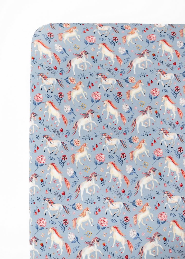 Unicorns Bamboo Crib Sheet