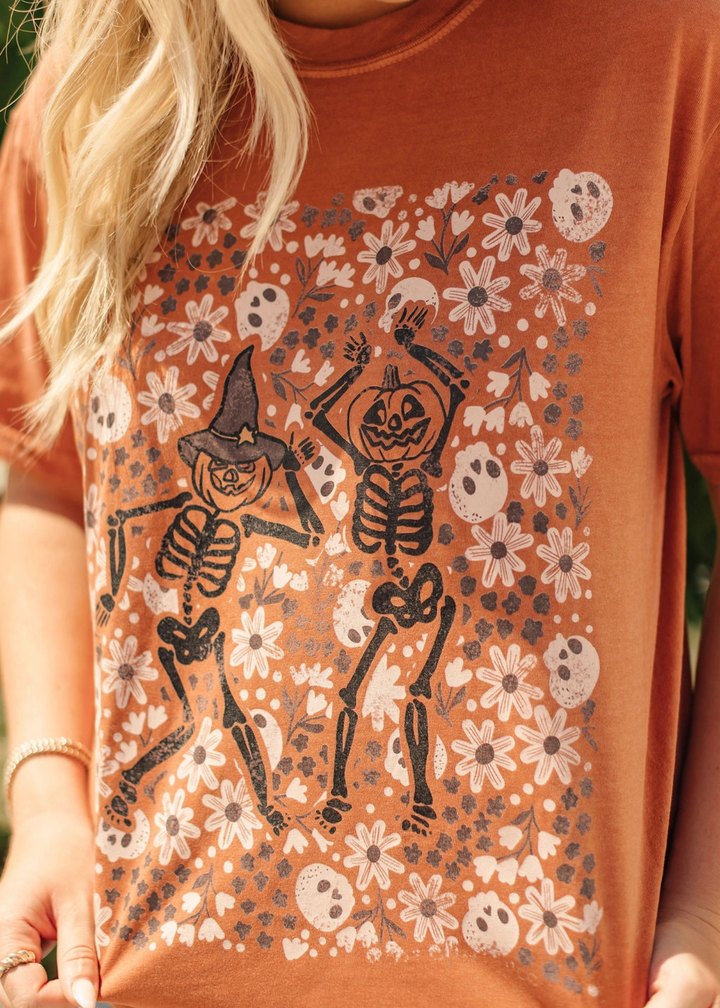 FLORAL SKELETONS HALLOWEEN GRAPHIC TEE