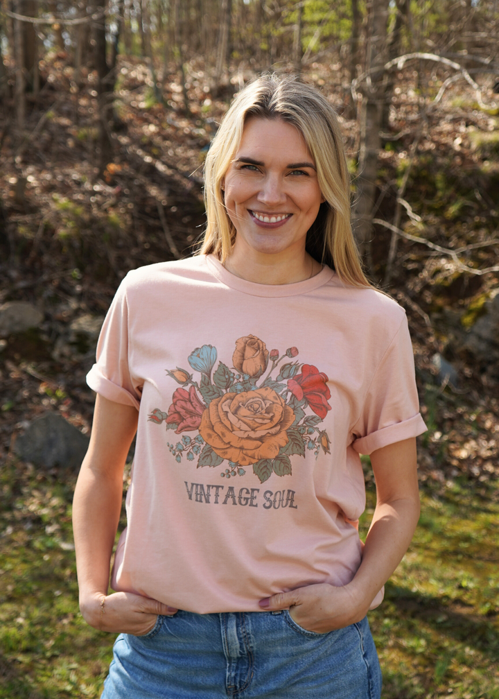 VINTAGE SOUL FLORAL MOM TEE