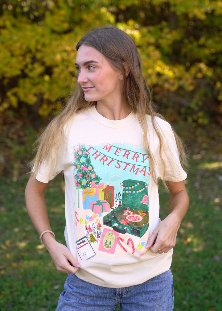 Merry Christmas Graphic Tee