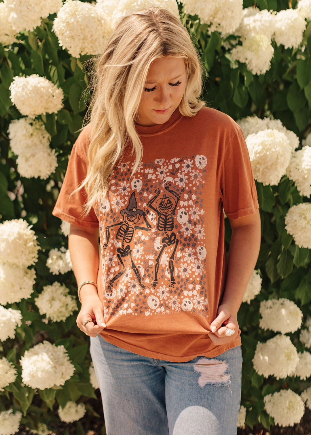 FLORAL SKELETONS HALLOWEEN GRAPHIC TEE